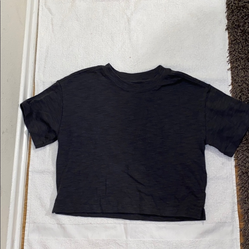 CROPPED GREY TEE